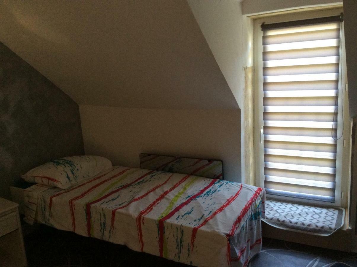 Gite Chez Xavier 2Mn Du Circuit 马尼库尔 外观 照片